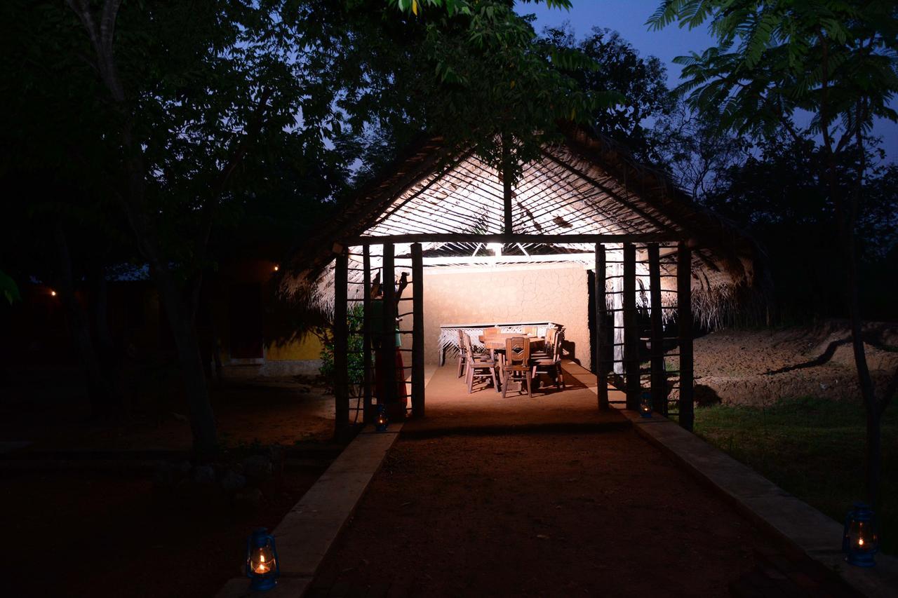 Hotel Castle Rock Sigiriya Kibissa Exterior foto